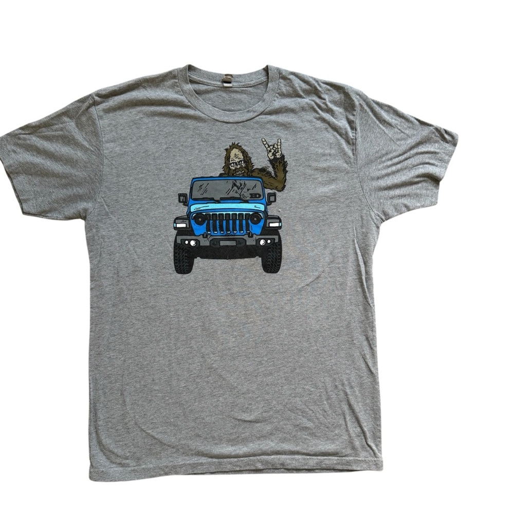 Hammer Down Gray Mens T-Shirt with Funny Jeep and Big Foot Graphics Size Large